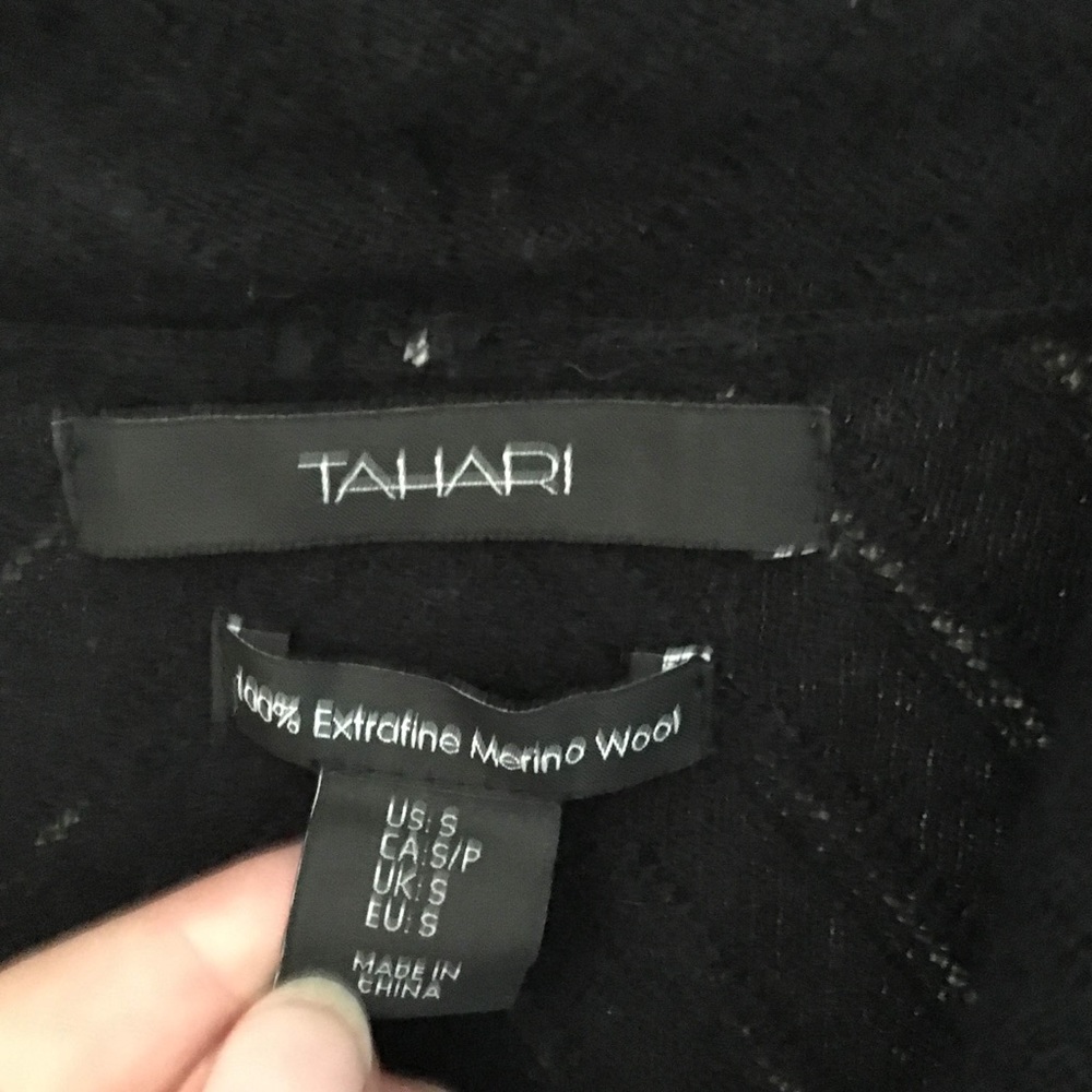 Black sweater - Picture 2 of 3